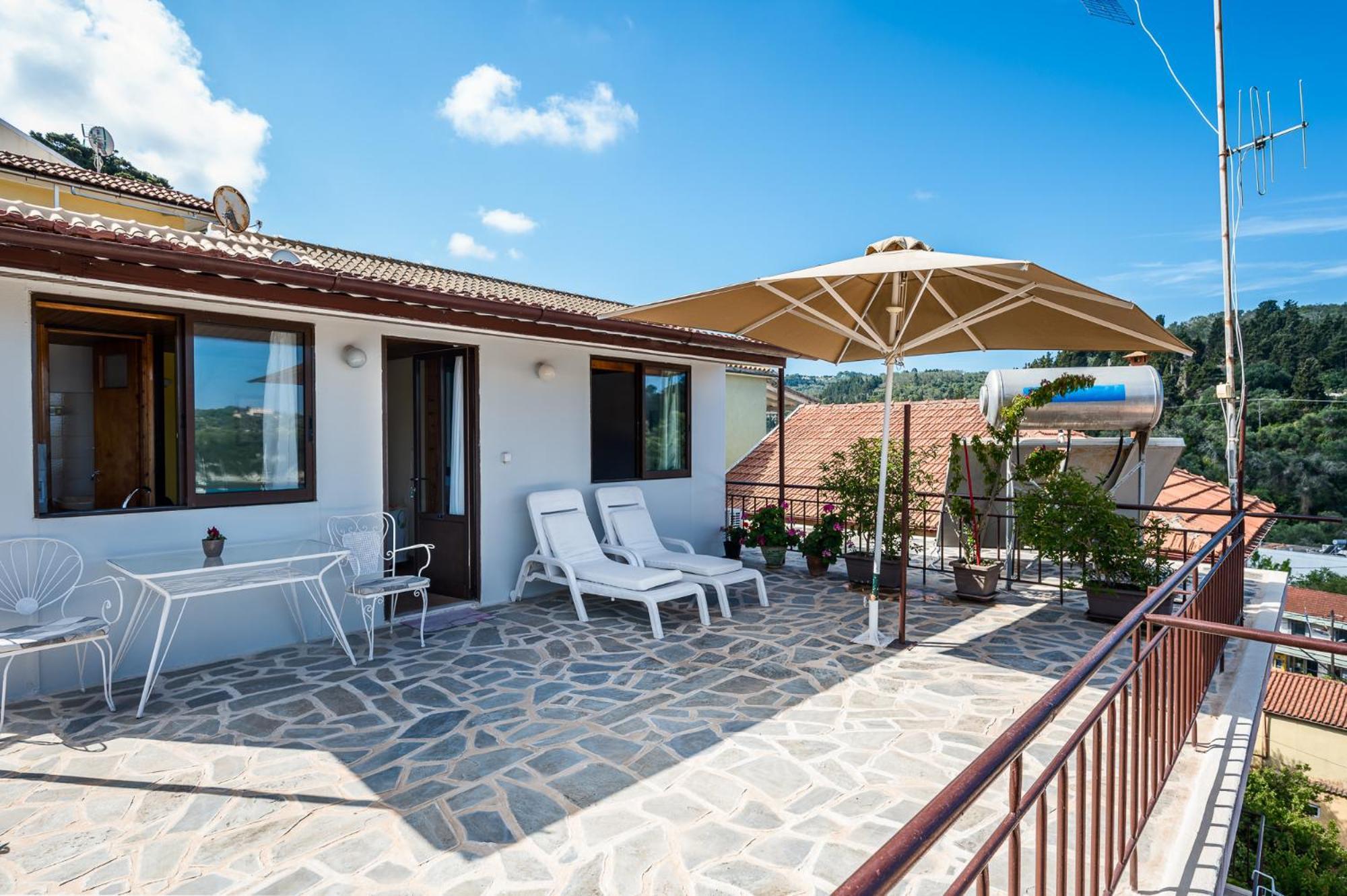 Agaloula Centrally Located Apartments, Lakka Bagian luar foto