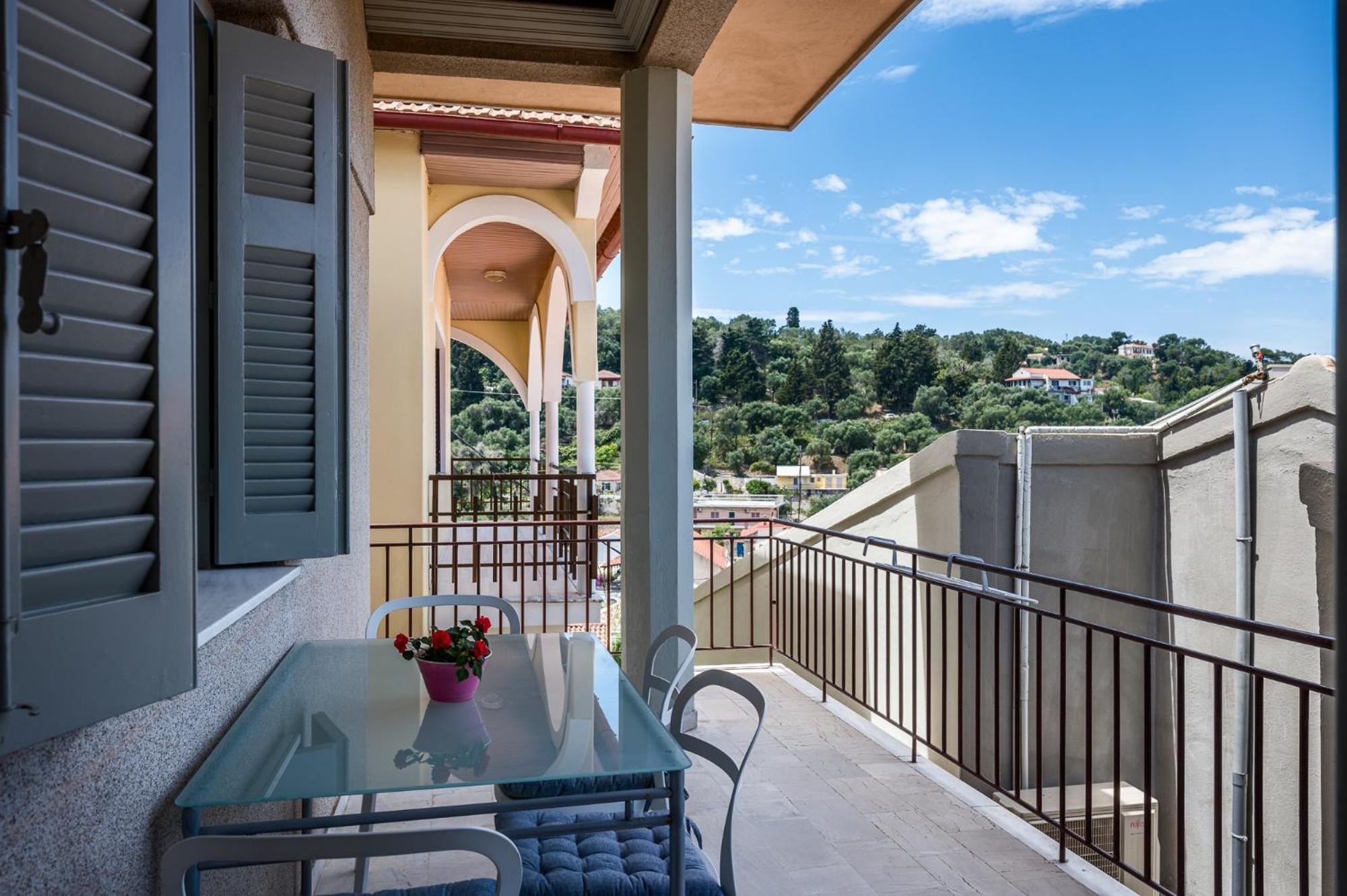 Agaloula Centrally Located Apartments, Lakka Bagian luar foto