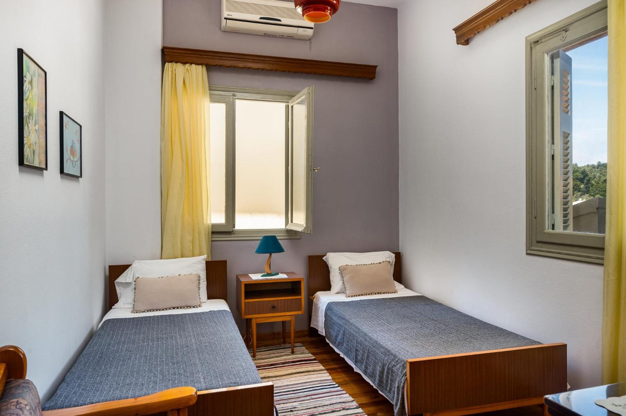 Agaloula Centrally Located Apartments, Lakka Bagian luar foto