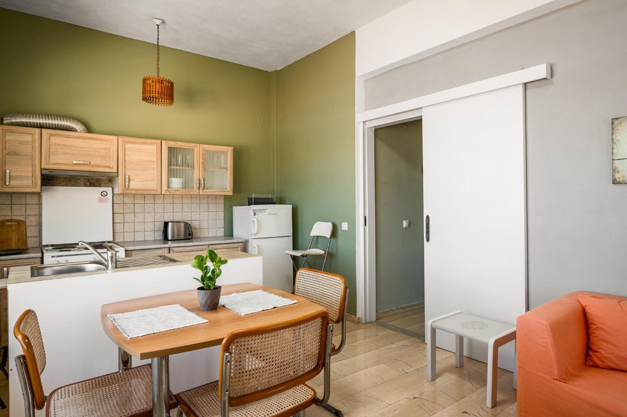 Agaloula Centrally Located Apartments, Lakka Bagian luar foto